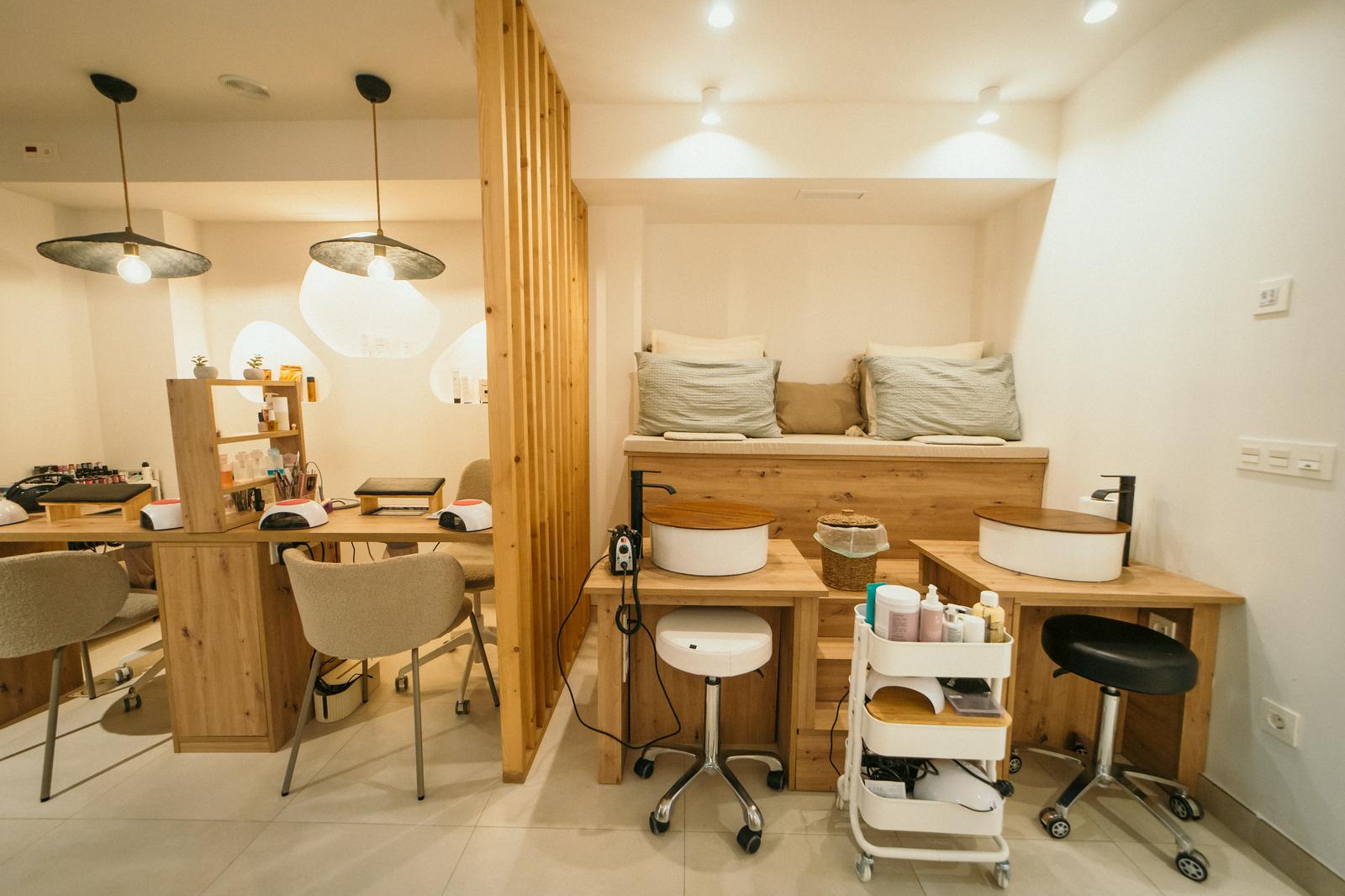 Zona de manicura y pedicura en Aroa Ania