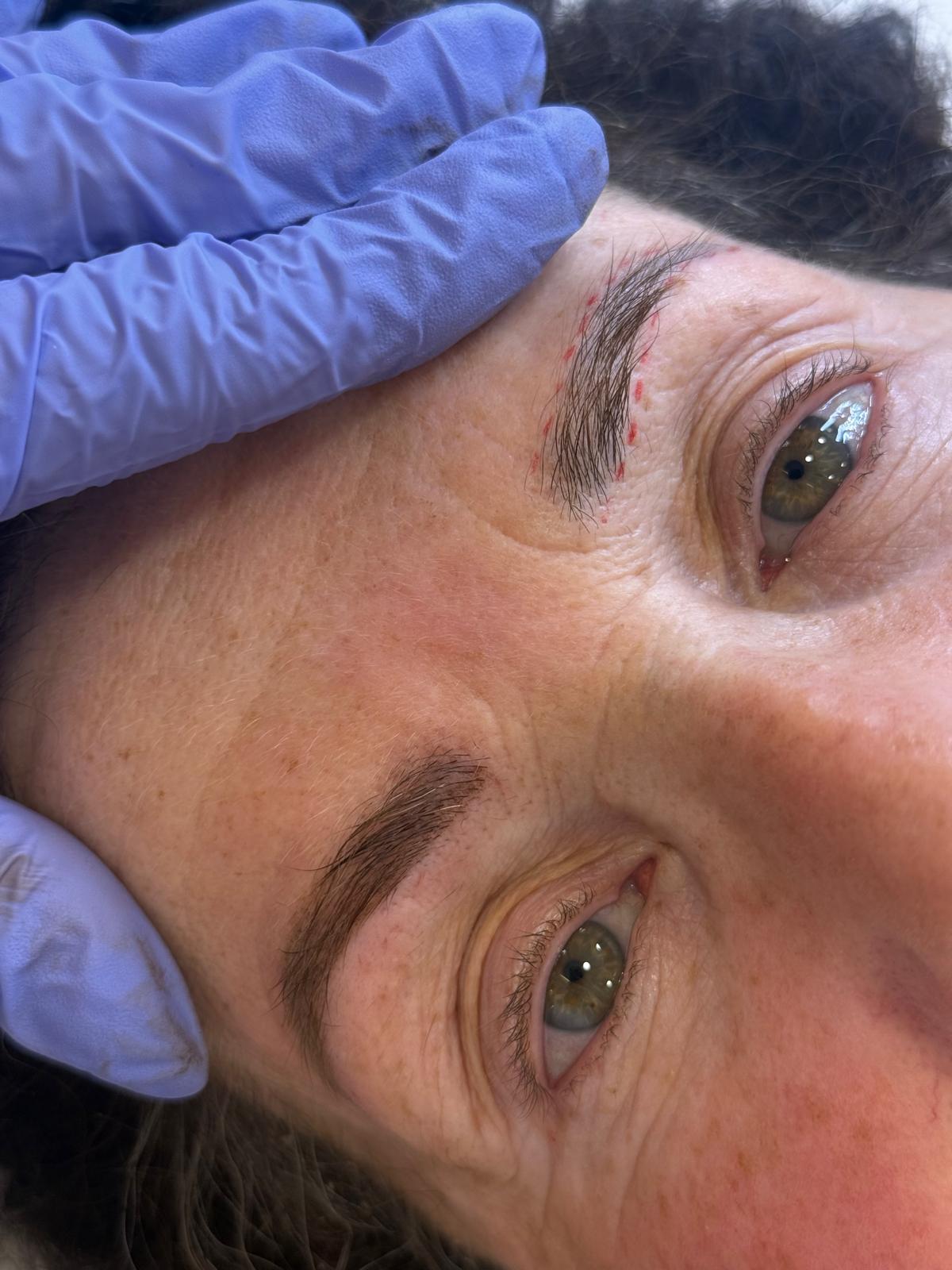 Resultado de micropigmentación de cejas en Oviedo